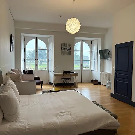 Chateau De Briancon, The Originals Relais Hotel