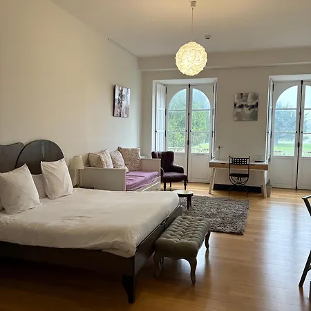 Hotel Chateau De Briancon, The Originals Relais 3*
