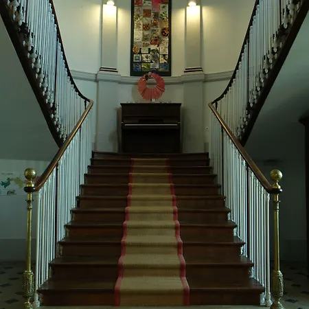 Chateau De Briancon Hotel 3*
