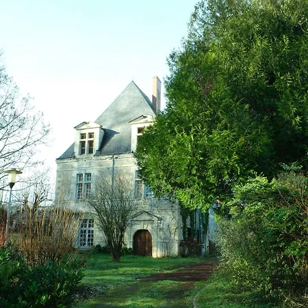 Chateau De Briancon Hotel 3*