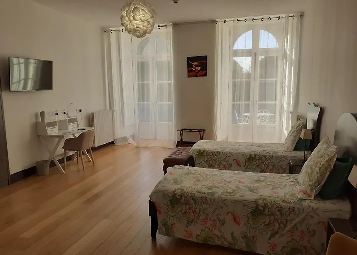 Chateau De Briancon, The Originals Relais 3*