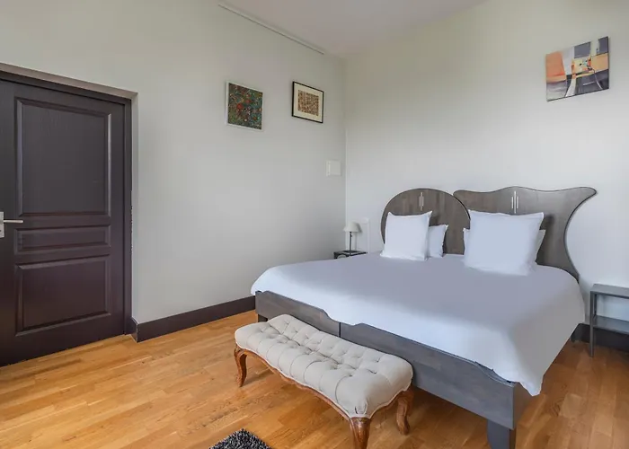 Hotell Chateau De Briancon, The Originals Relais