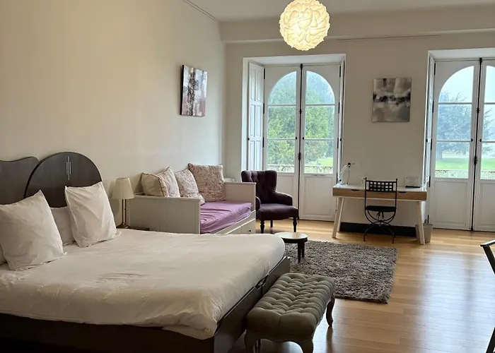 Hotel Chateau De Briancon, The Originals Relais 3*