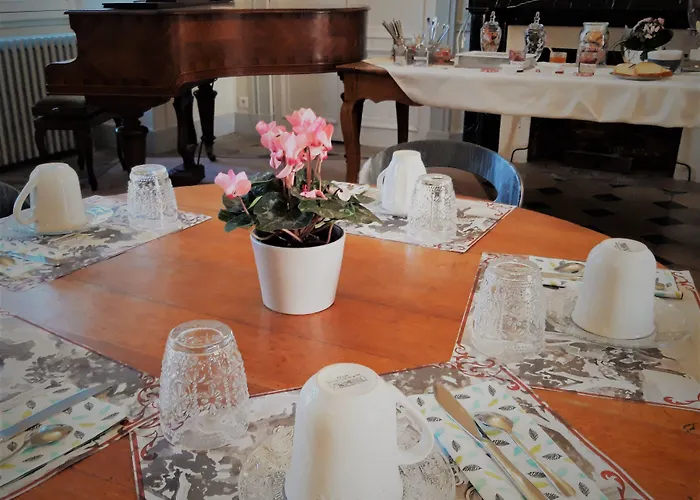 Chateau De Briancon Hotel Baune