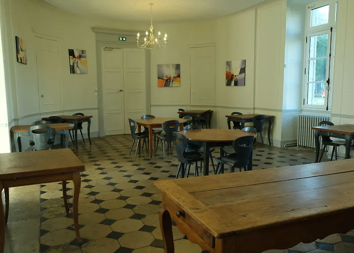 Chateau De Briancon, The Originals Relais Hotell 3*