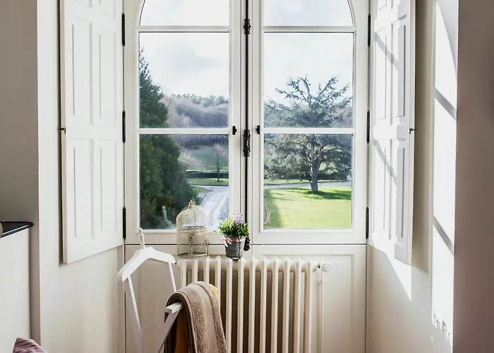 Hotell Chateau De Briancon, The Originals Relais