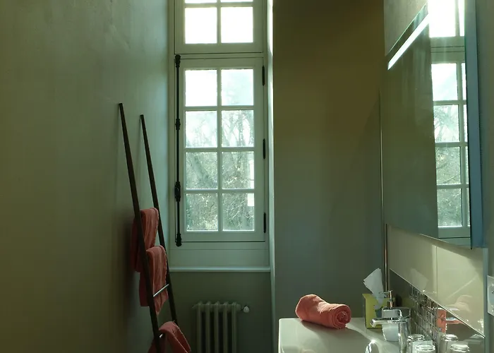 Hotel Chateau De Briancon, The Originals Relais 3*