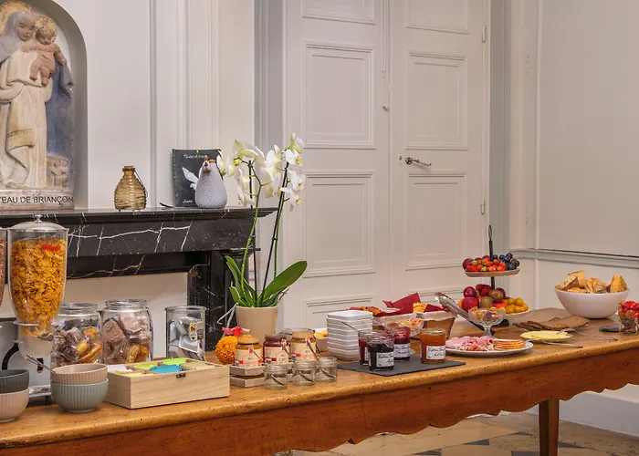 Chateau De Briancon, The Originals Relais Baune