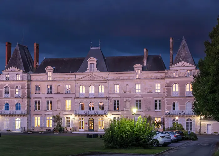 Chateau De Briancon Hotel 3*