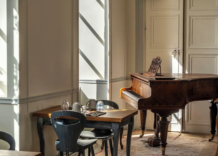 Chateau De Briancon, The Originals Relais Baune