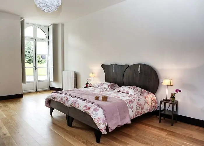 Chateau De Briancon, The Originals Relais Baune